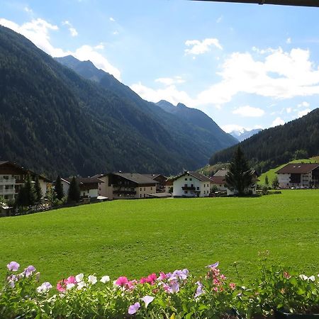 Haus Andrea Hotel Neustift im Stubaital Esterno foto